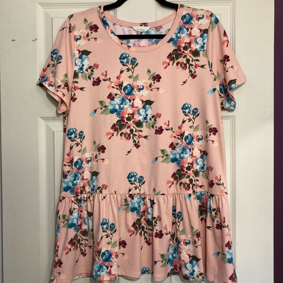 Les Amis Tops - Les Amis Peplum Floral Top